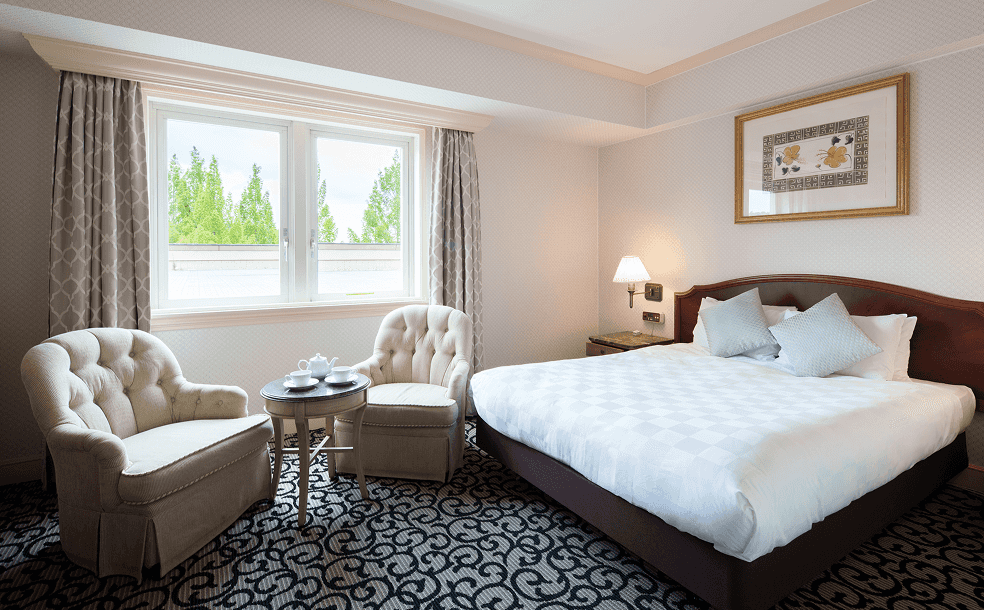 モデレートダブル